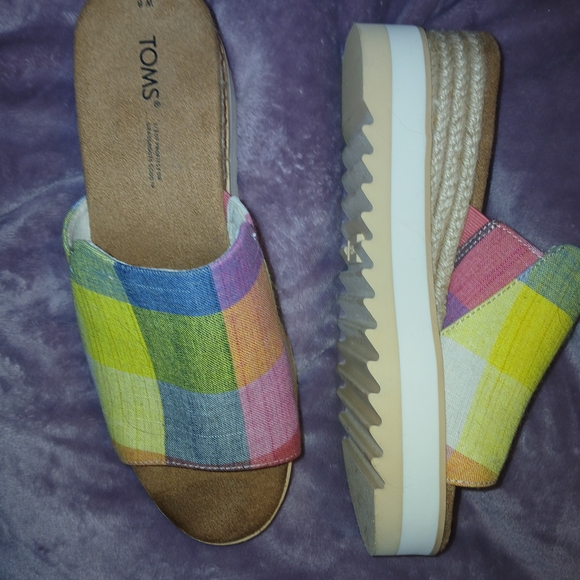 TOMS Women's Multicolor Wedge Sandals - Picture 1 of 3